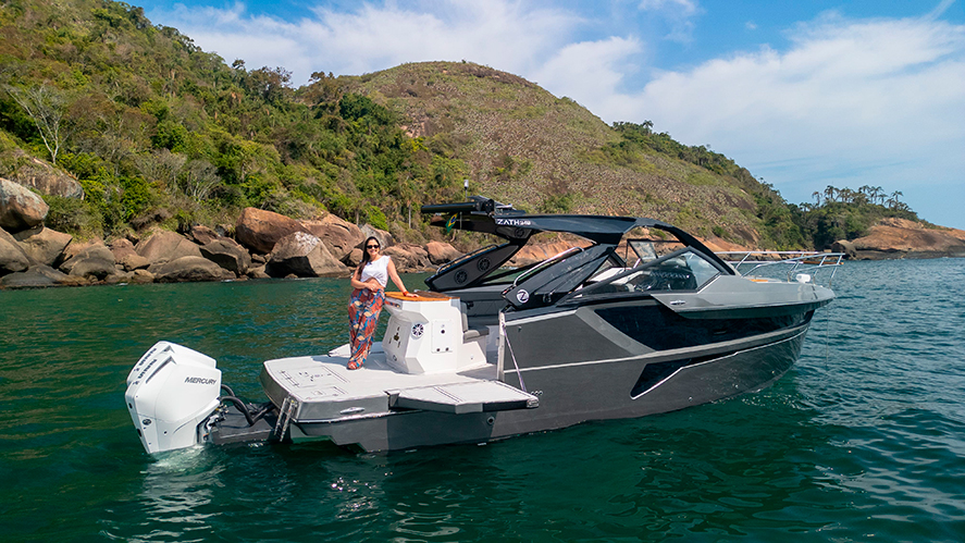 Zath 348 HT Outboard: design europeu, navegabilidade e muito espaço a bordo